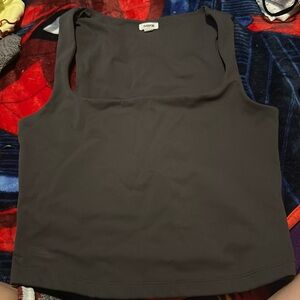 Bought it online didn’t end up fitting and never worn only tired on